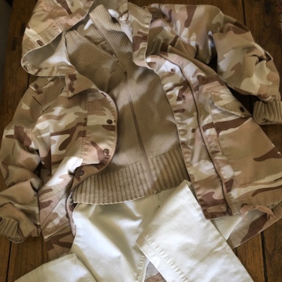 Forever 21 Jackets & Blazers - Women's Forever 21 Tan & Cream Camo Jacket M